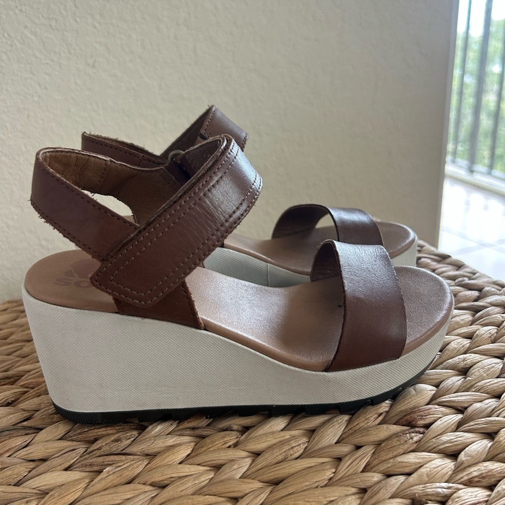 SOREL Brown Leather Wedge Sandals